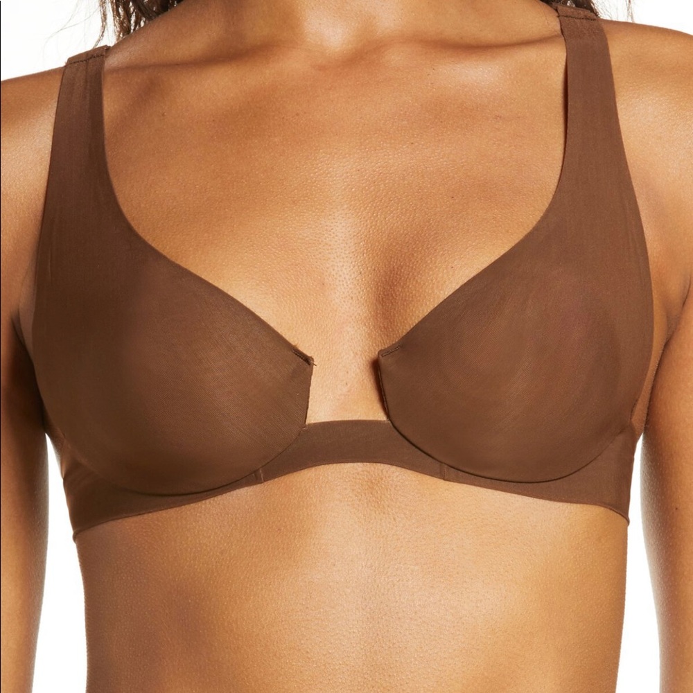 Skims plunge bra 38B NWT